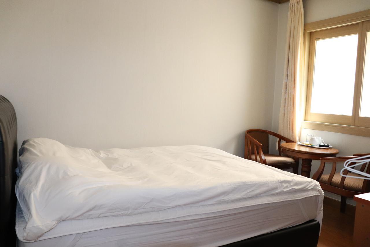 Orasung Motel Чеджудо Экстерьер фото