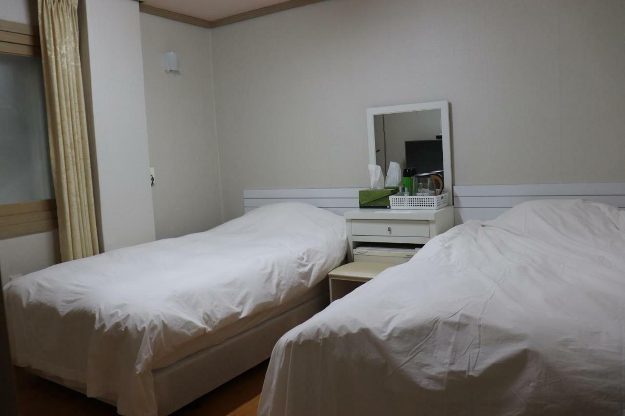 Orasung Motel Чеджудо Экстерьер фото